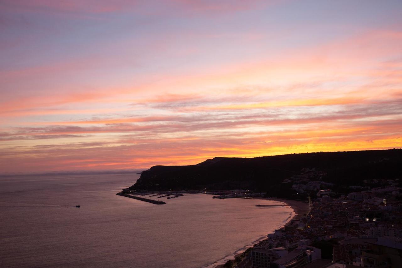 With A Stunning View Over Apartment *