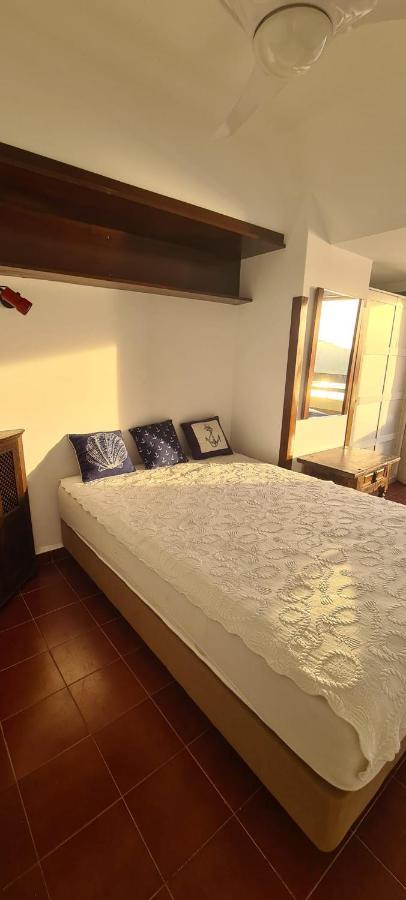 With A Stunning View Over * Sesimbra