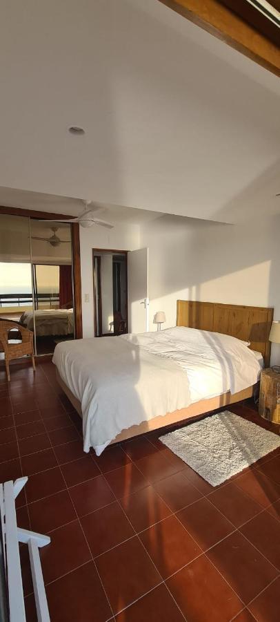With A Stunning View Over * Sesimbra